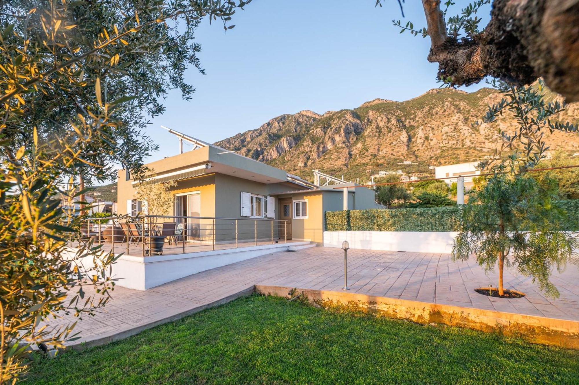 Thea Seaview Luxury Living Villa Kalamáta Buitenkant foto