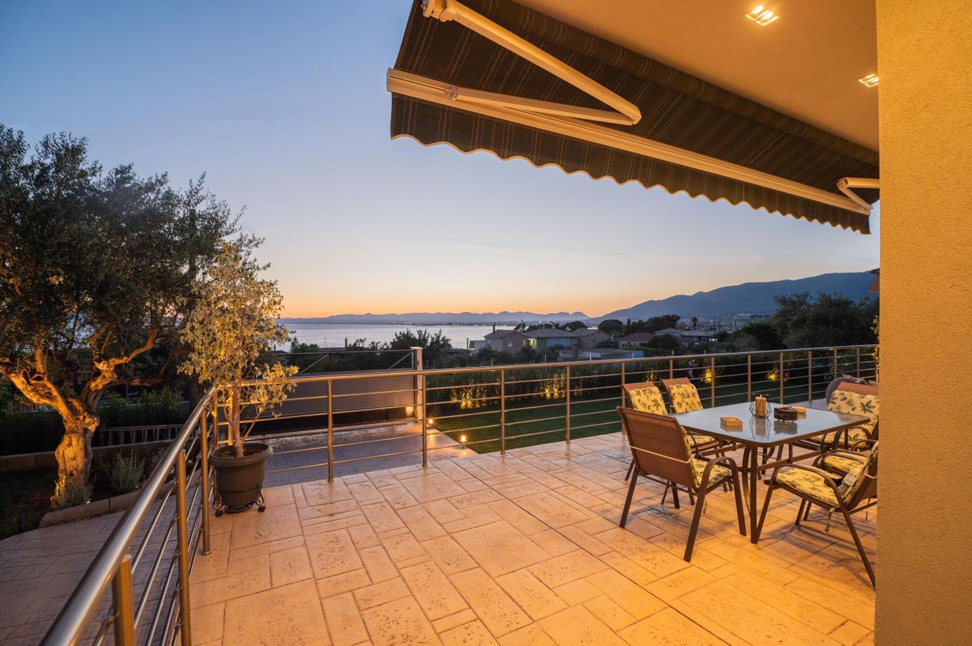 Thea Seaview Luxury Living Villa Kalamáta Buitenkant foto