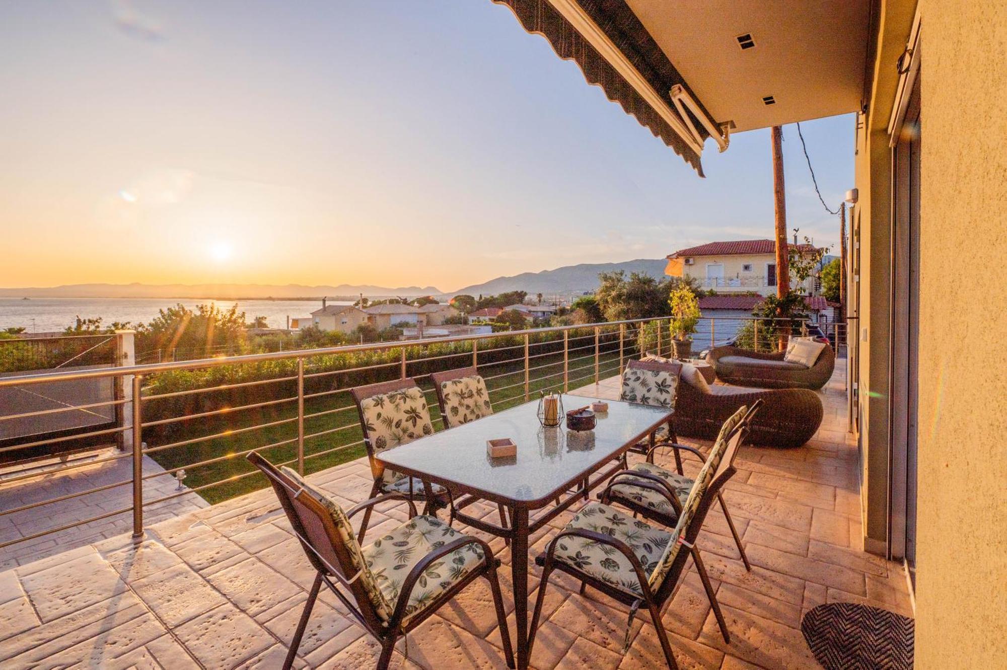 Thea Seaview Luxury Living Villa Kalamáta Buitenkant foto