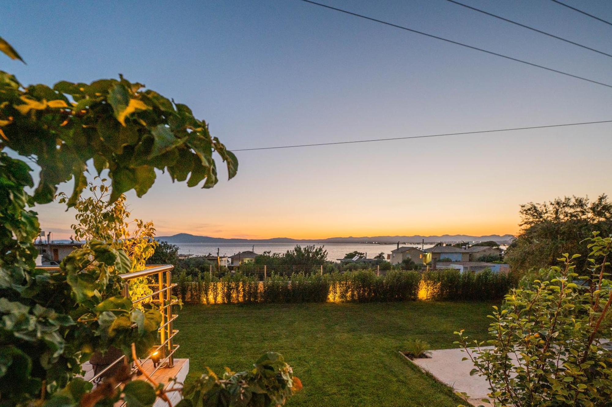 Thea Seaview Luxury Living Villa Kalamáta Buitenkant foto