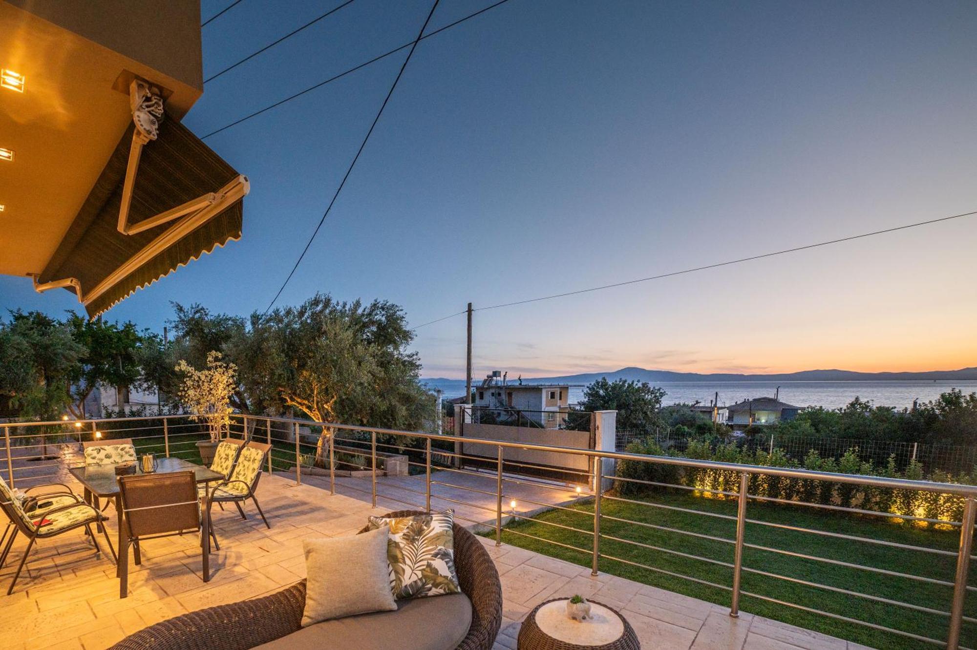 Thea Seaview Luxury Living Villa Kalamáta Buitenkant foto