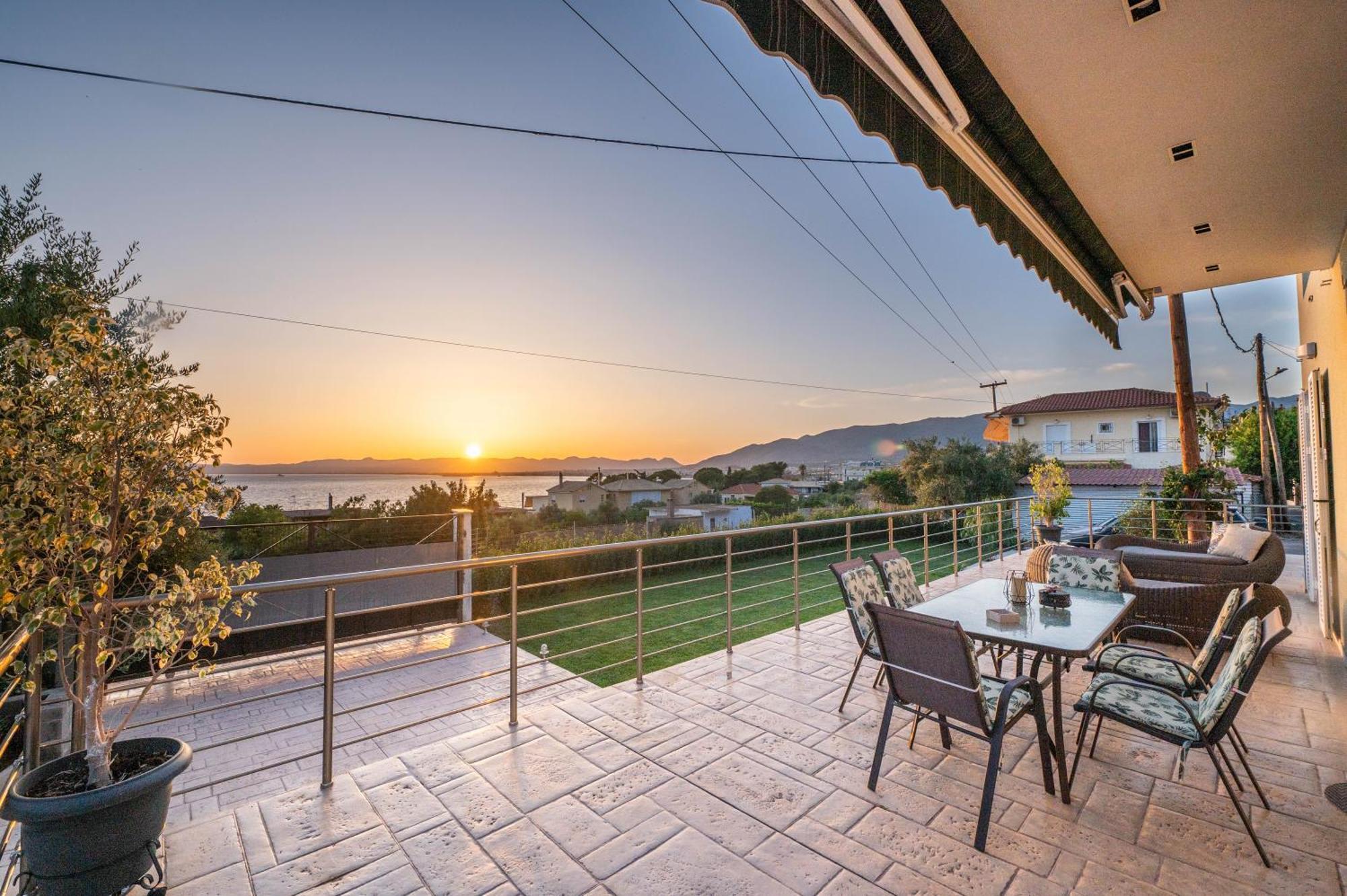 Thea Seaview Luxury Living Villa Kalamáta Buitenkant foto